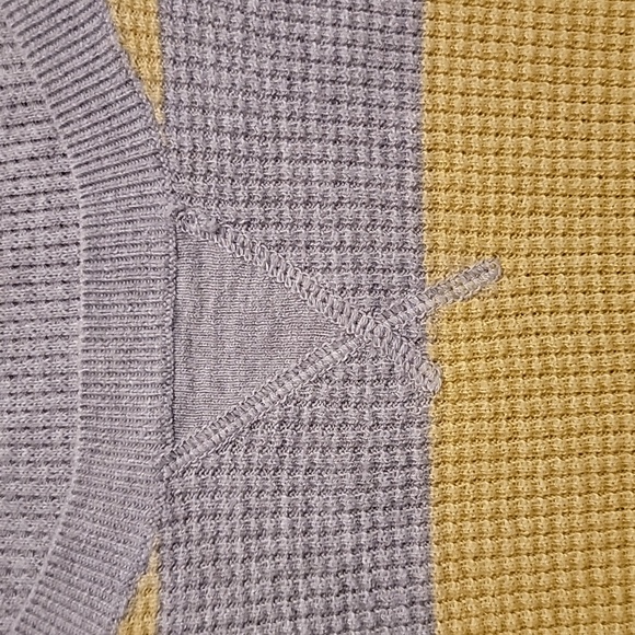 American Eagle Shirt - Picture 3 of 5